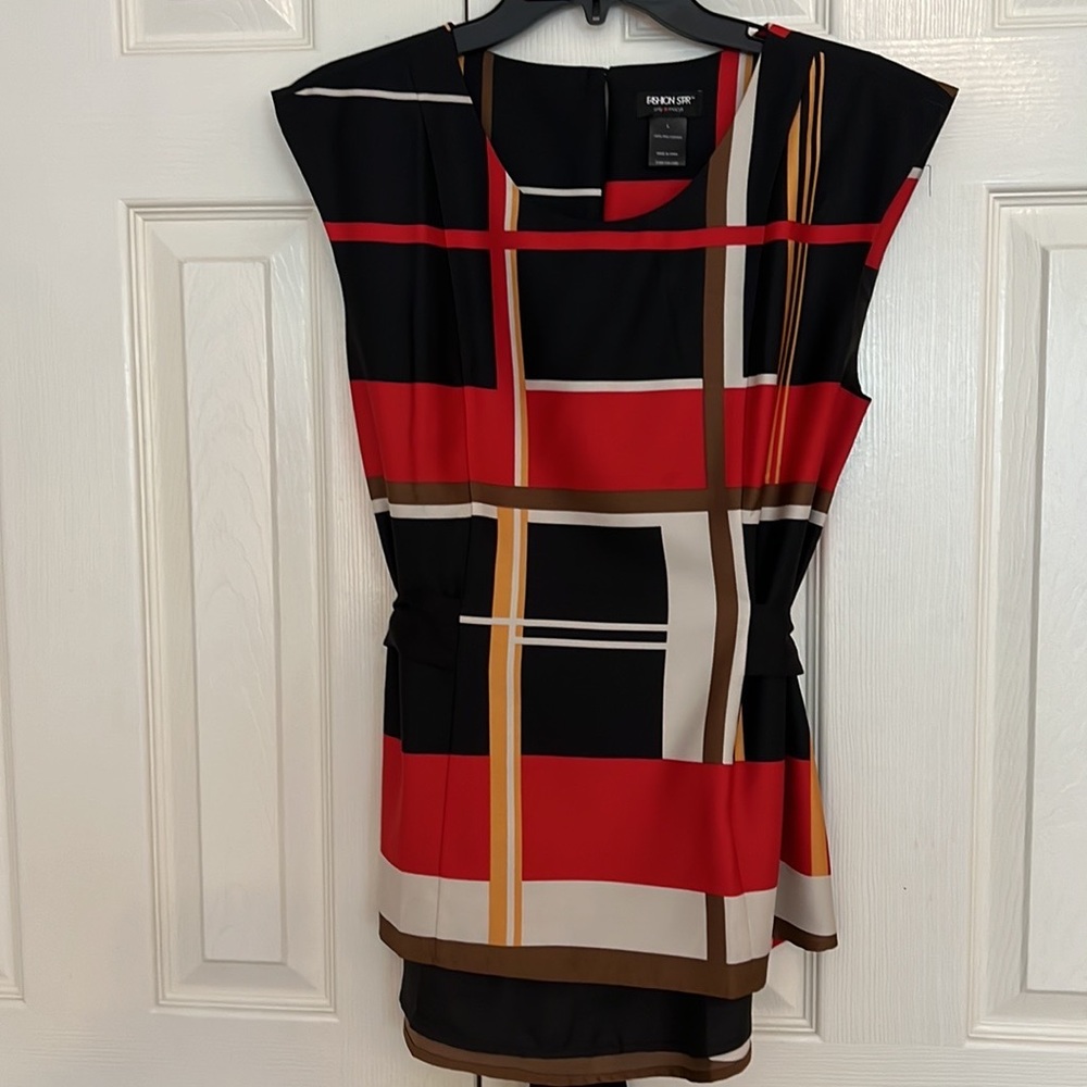 NWOT- Fashion Star (only for Macy’s) multi color top